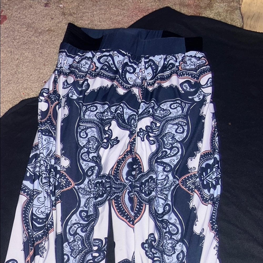 Black and White Pleated Maxi Leggings